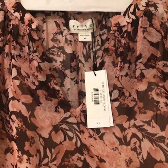 VELVET By Graham & Spencer Demi Sleeveless Printed Blouse Pink Floral - Picture 4 of 4
